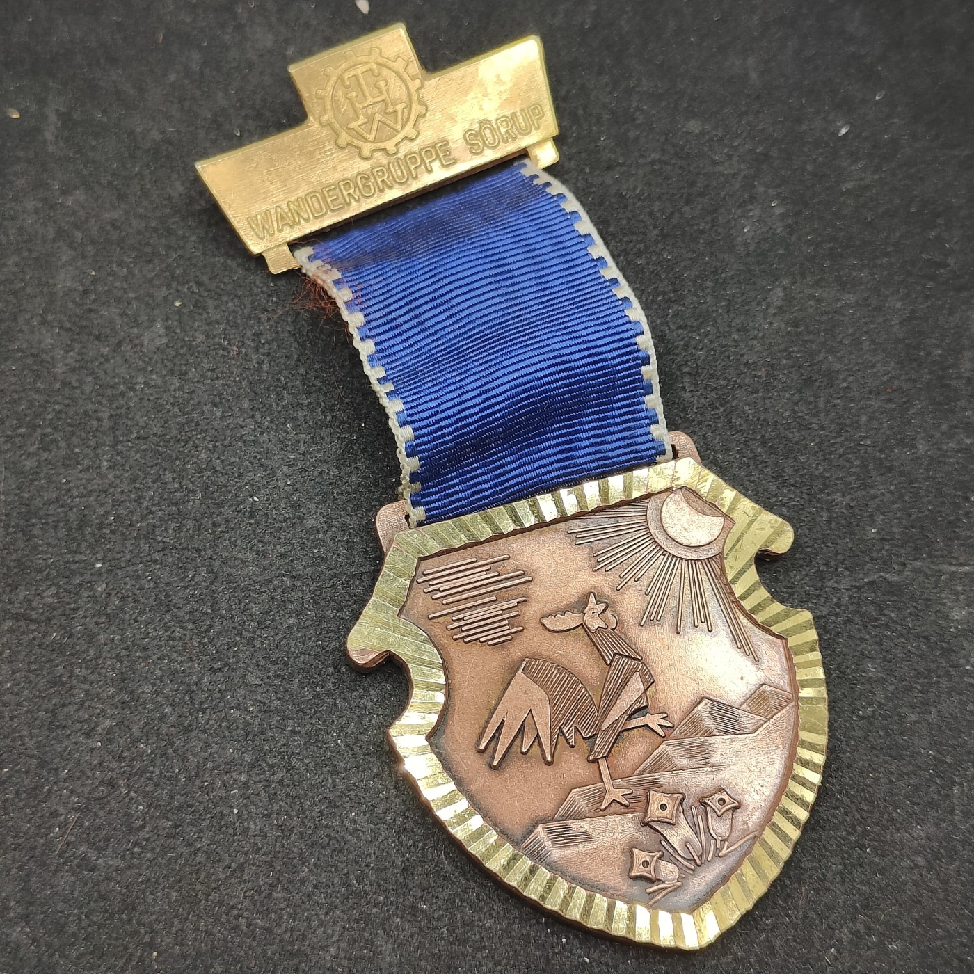 全场0元起拍 第118期 咸鱼国勋章拍卖专场 12月20日（周三）下午6：00开始 西德纪念章