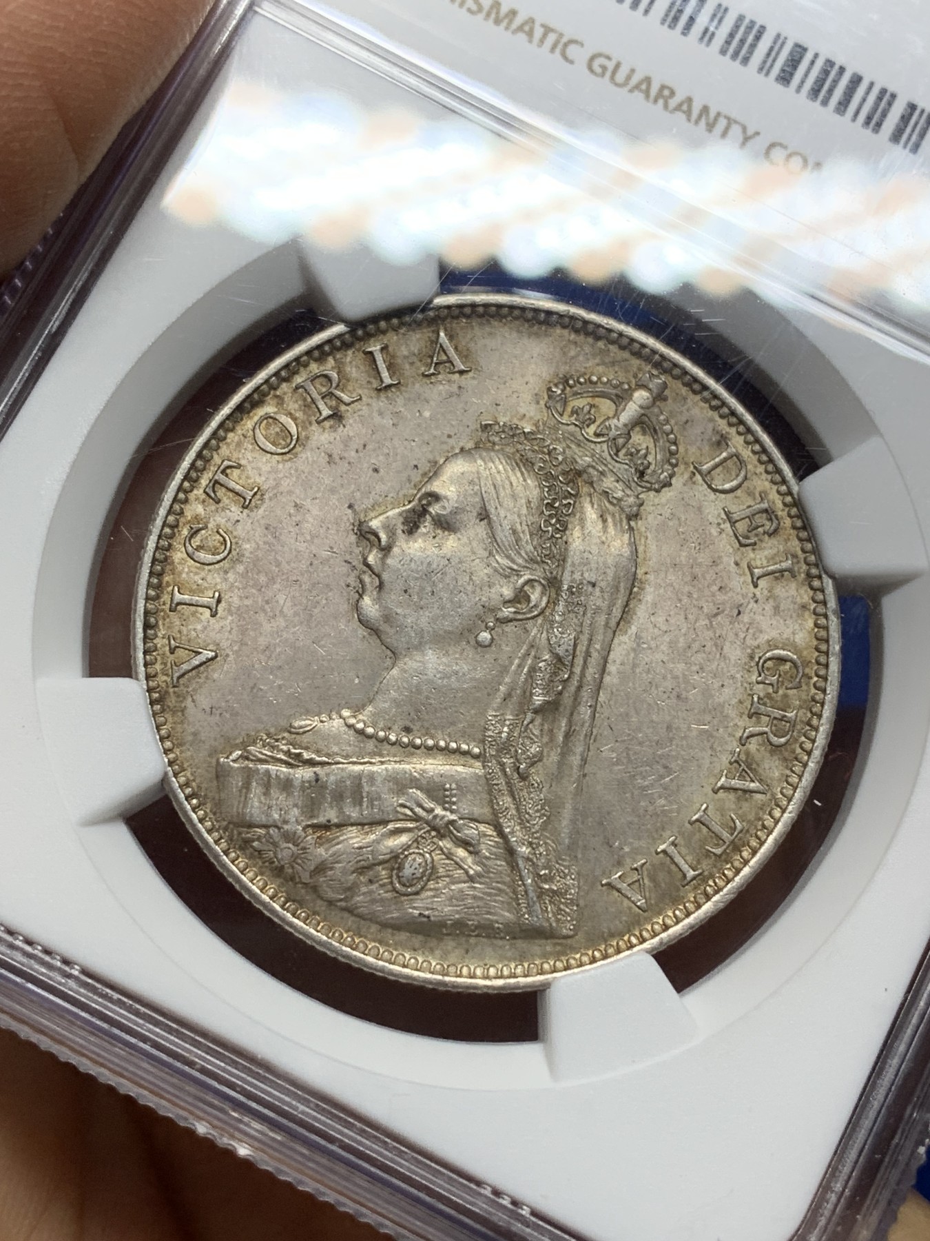 《竞宝斋》第225场-周日，周一，周二 3场 (全场包邮) NGC-MS61 1889年英国维多利亚女王双福林银币