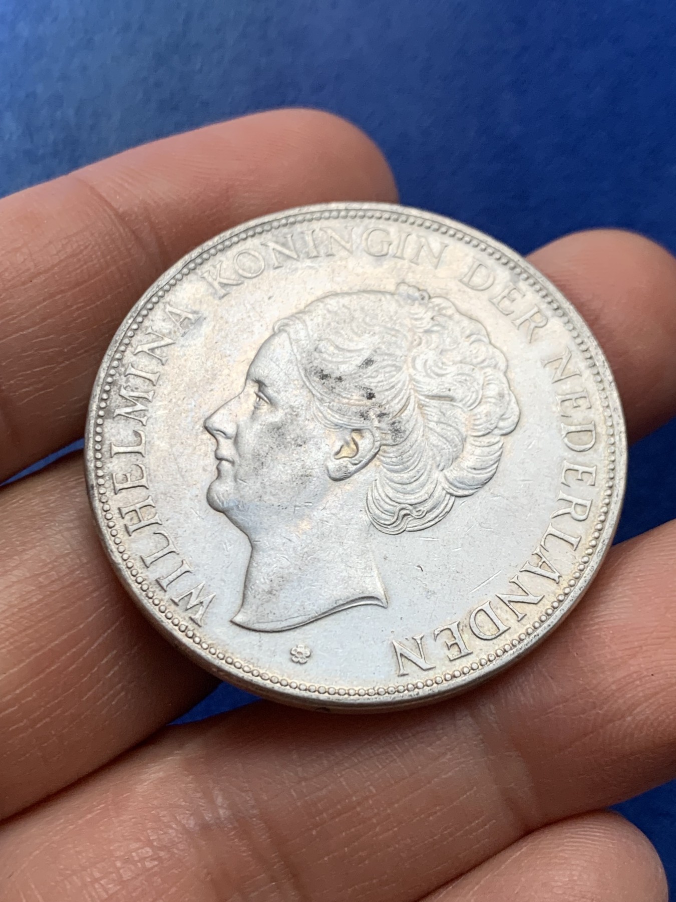 《竞宝斋》第225场-周日，周一，周二 3场 (全场包邮) 荷兰1931年威廉明娜2.5盾大银币