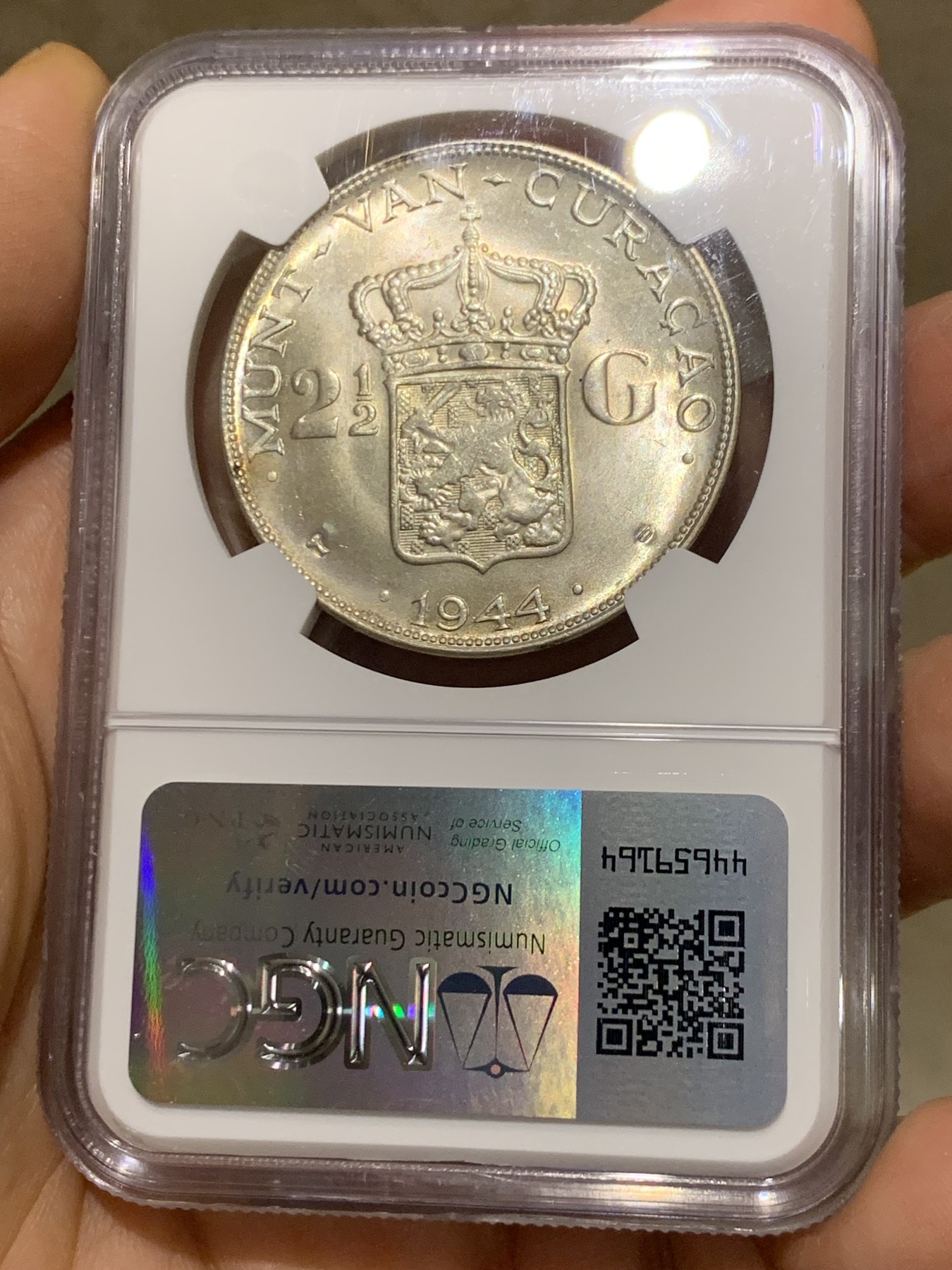 《竞宝斋》第225场-周日，周一，周二 3场 (全场包邮) NGC MS64 荷属库拉索1944年女王威廉明娜2.5盾银币，廉价64的近代品种不多了