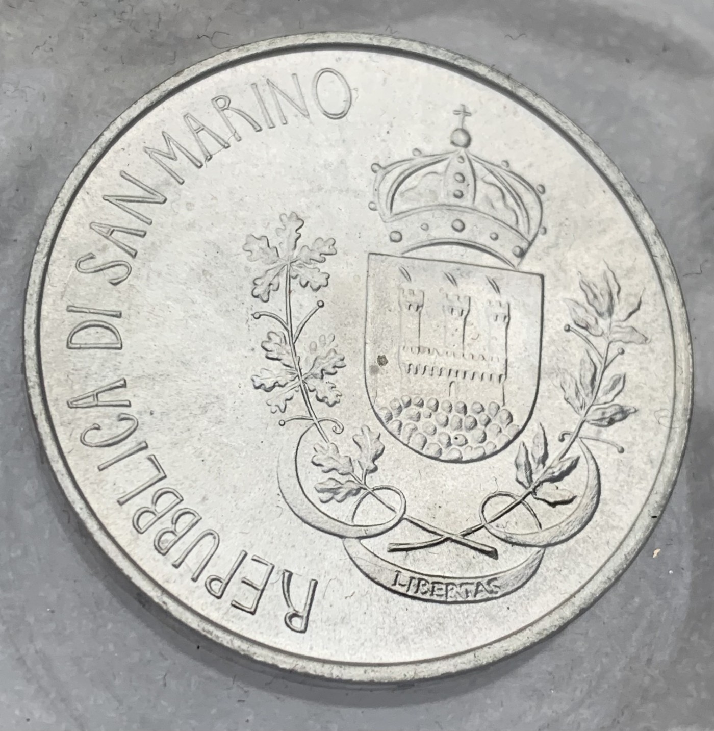 瓶子🏺第122期拍卖会  圣马力诺 1981年500-500-1000里拉银币3枚套原封