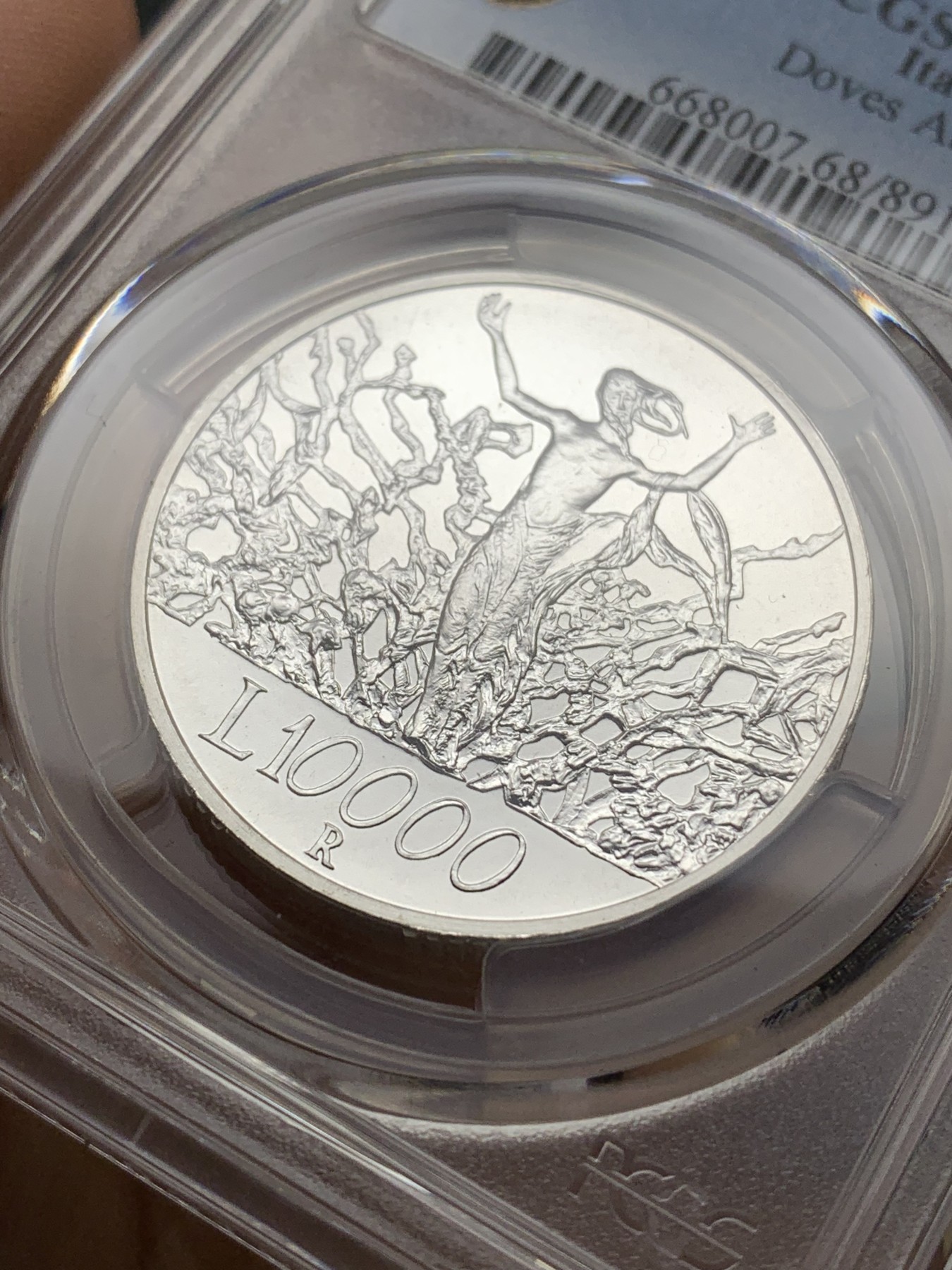 《竞宝斋》第225场-周日，周一，周二 3场 (全场包邮) PCGS-MS68 意大利2000年 10000里拉银币 张开双臂的人