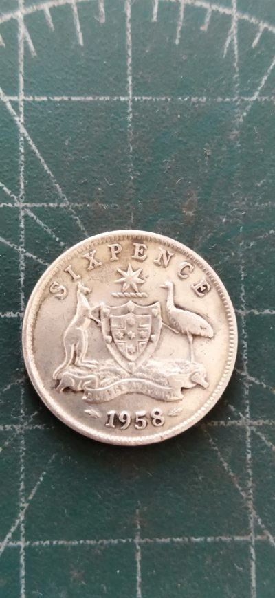 外国硬币初藏散币银币第14场(每周1场，周四上拍。) - 澳大利亚6便士银币1958年。