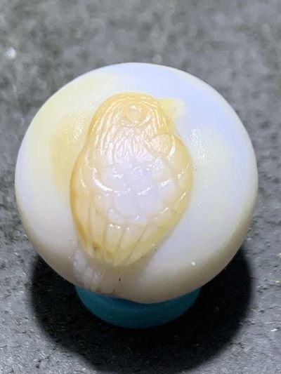 精美高玉化亚光海洋玉髓手工俏色巧雕喜鹊报喜随形2.0圆珠一个 - 精美高玉化亚光海洋玉髓手工俏色巧雕喜鹊报喜随形2.0圆珠一个