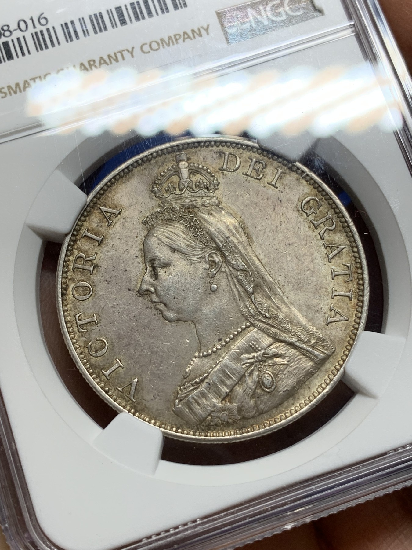 《竞宝斋》第225场-周日，周一，周二 3场 (全场包邮) NGC-MS61 1889年英国维多利亚女王双福林银币