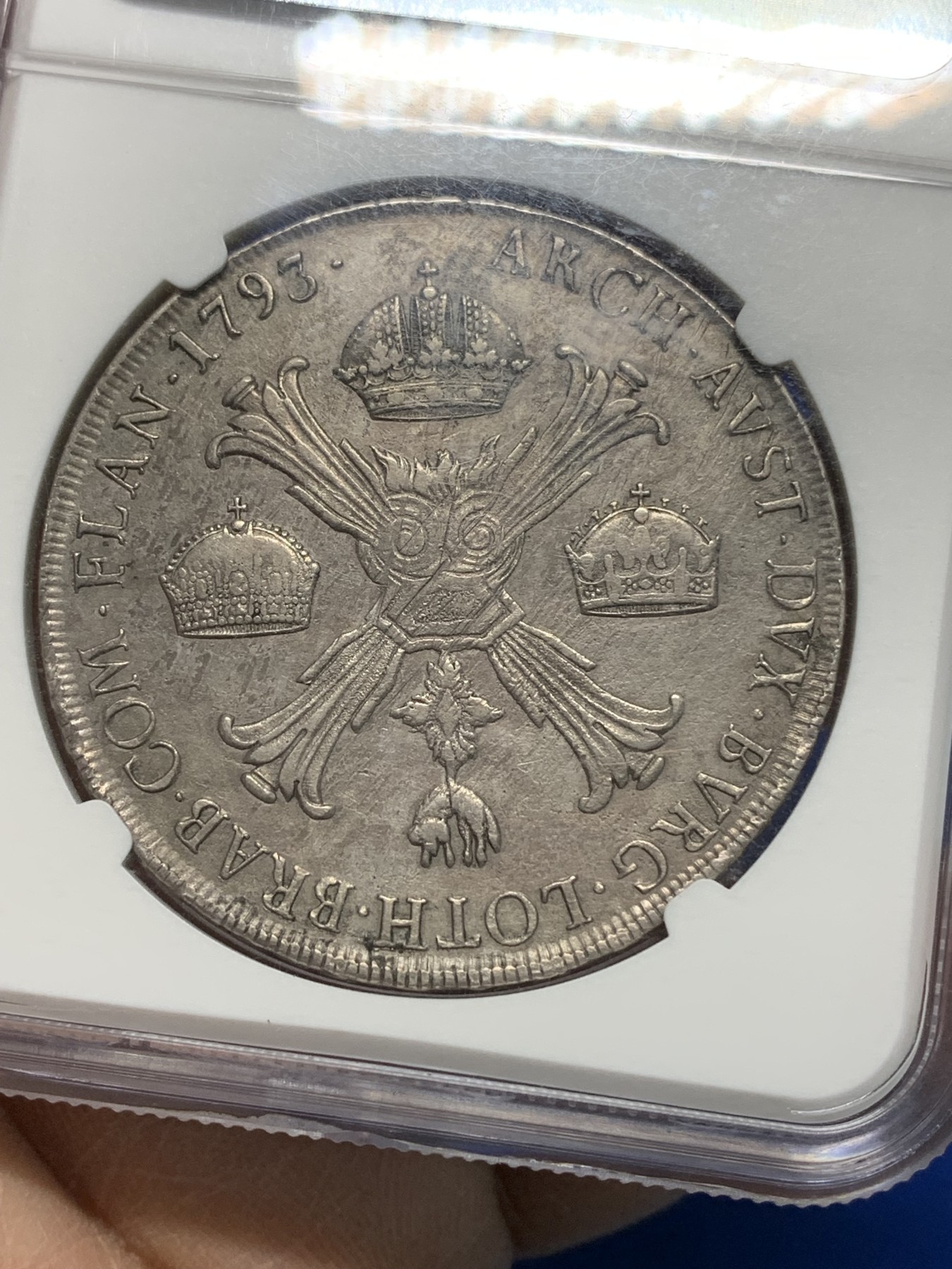 《竞宝斋》第225场-周日，周一，周二 3场 (全场包邮) NGC AUD 弗朗茨二世，米兰版，脸部丰满，比后期发型的要好看很多。拿破仑称帝前米兰臣服于哈布斯堡，故发型银币正面人物采用弗朗茨二世。虽无分，但值得收藏！