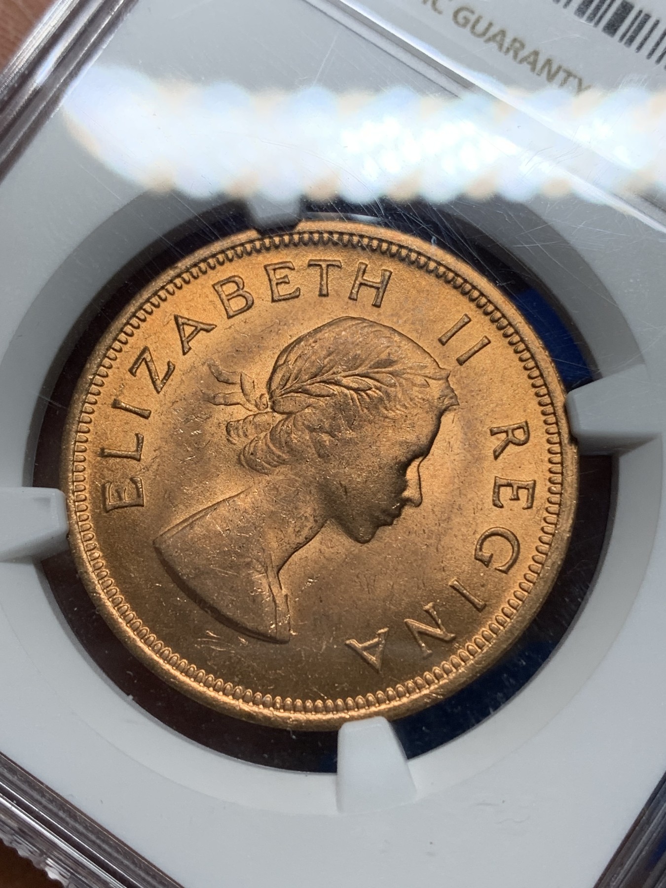 《竞宝斋》第225场-周日，周一，周二 3场 (全场包邮) NGC-MS64 伊丽莎白二世1959年英属南非1便士铜币，光度好收藏一步到位