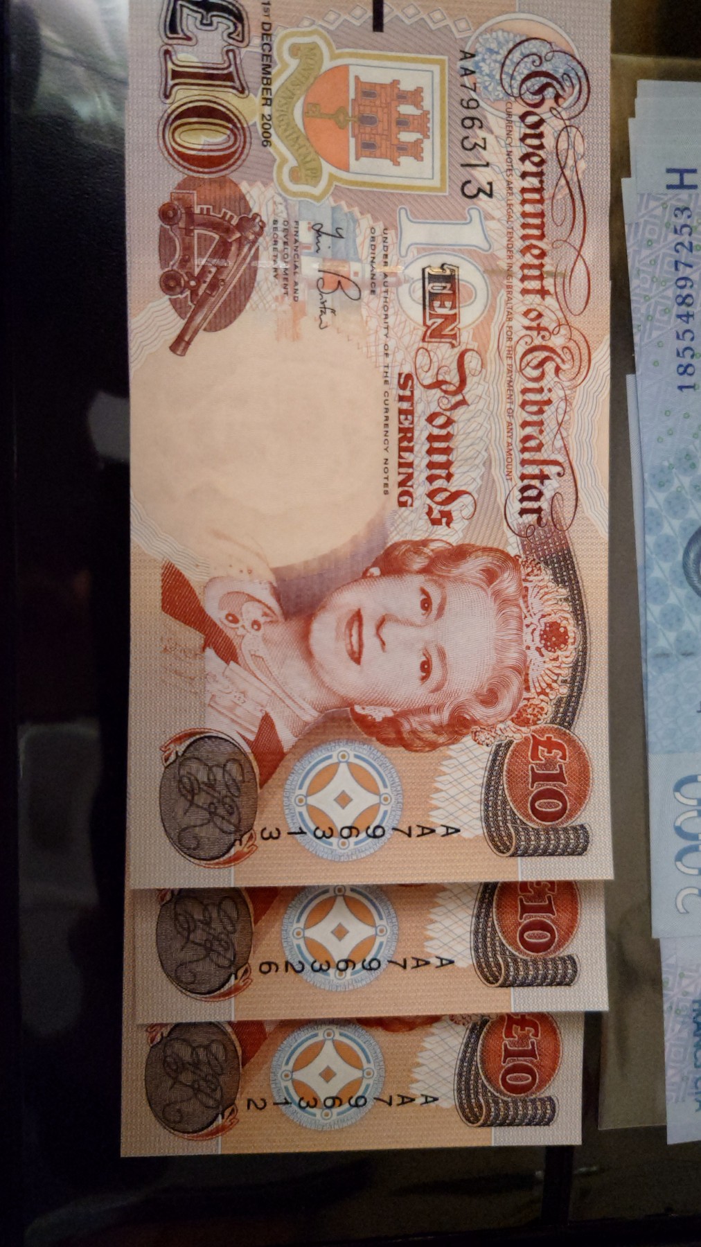 【世界钱币】精选微拍第89期暨2023年第三十六期 最新币展品种(群里卖剩挑剩的)专场 2006年直布罗陀10镑 首发AA冠全新绝品无4尾号313