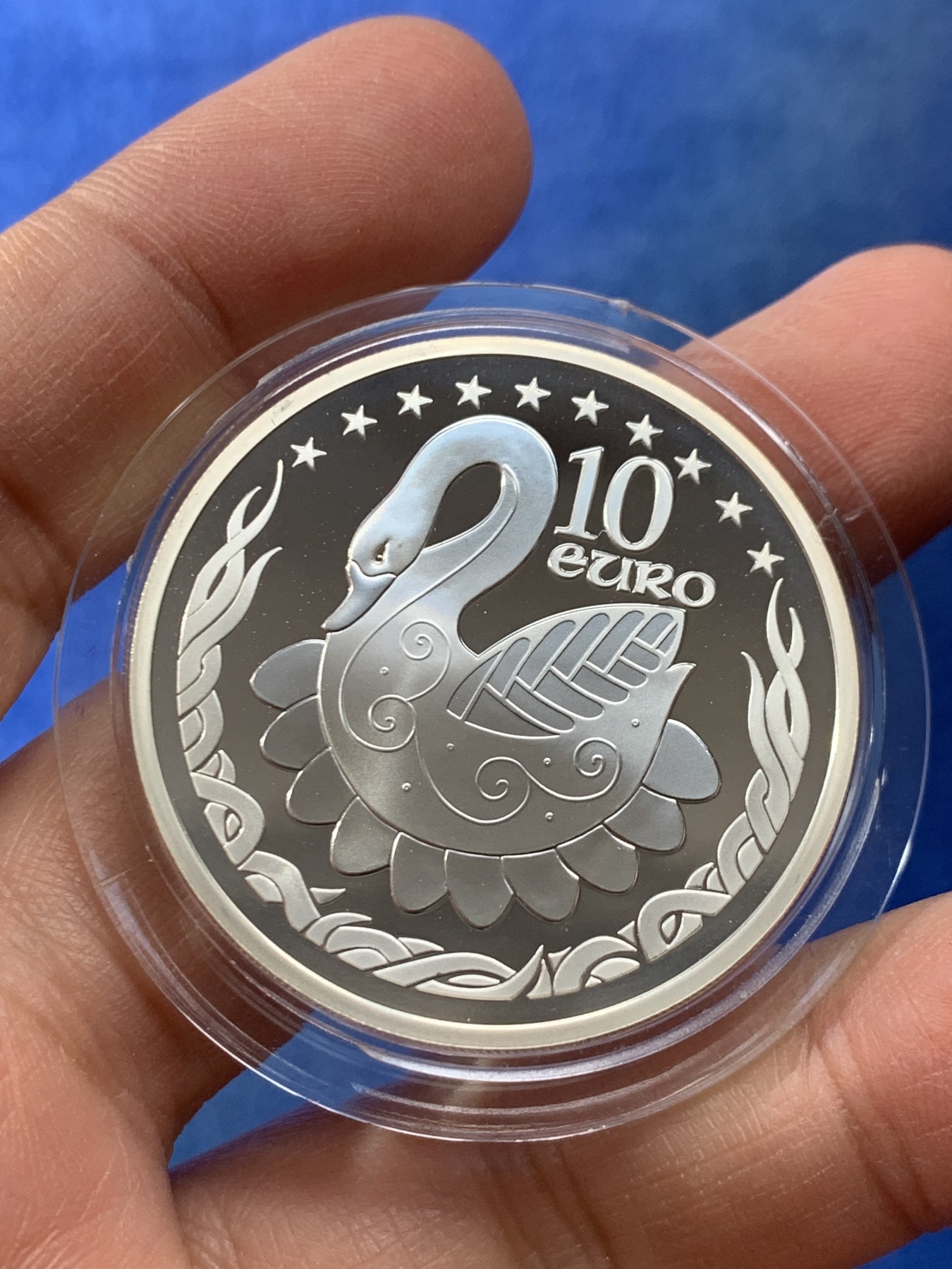 《竞宝斋》第225场-周日，周一，周二 3场 (全场包邮) 爱尔兰2004年欧洲之星-欧盟东扩天鹅纪念银币 10欧元精制币 重28.28g 925银 38.61mm 发行7500枚