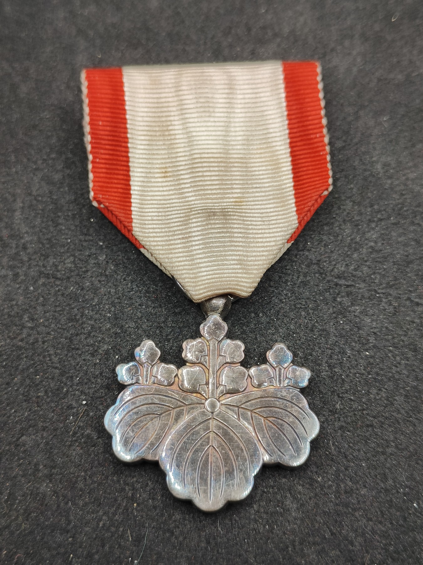 全场0元起拍 第118期 咸鱼国勋章拍卖专场 12月20日（周三）下午6：00开始 日本白叶裸章 纯银制