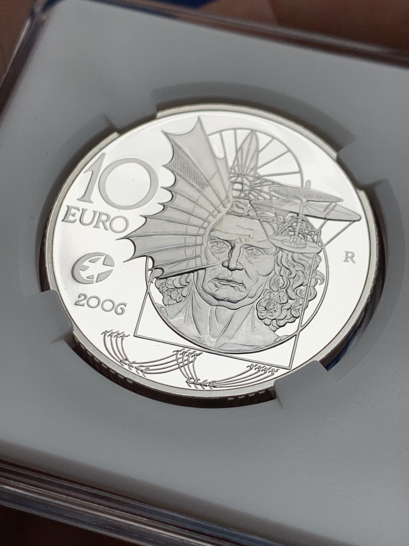 《竞宝斋》第225场-周日，周一，周二 3场 (全场包邮) 意大利2006年欧洲之星达芬奇10欧精制银币 重22g 925银 34mm 发行25000枚