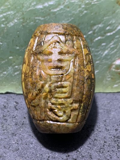 精美亚光草花纹战国红玛瑙手工俏色巧雕舍得酒桶珠一颗！ - 精美亚光草花纹战国红玛瑙手工俏色巧雕舍得酒桶珠一颗！