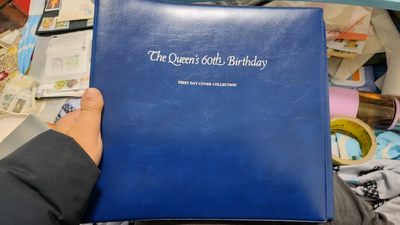 一月邮币社第十二期拍卖国际邮票专场 - 精品册子英皇生日册厚重