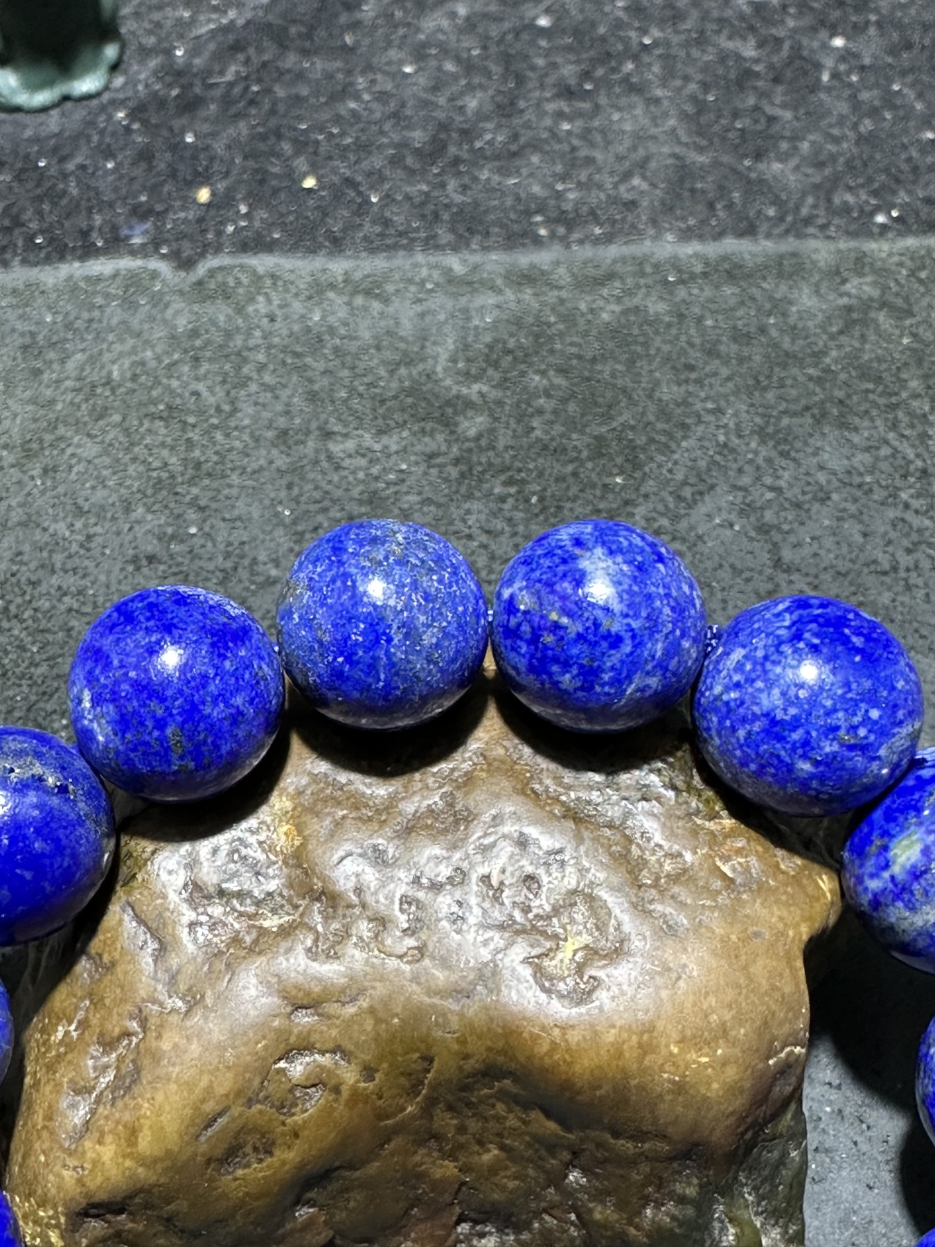 天然原矿阿富汗老矿青金石手串一条，