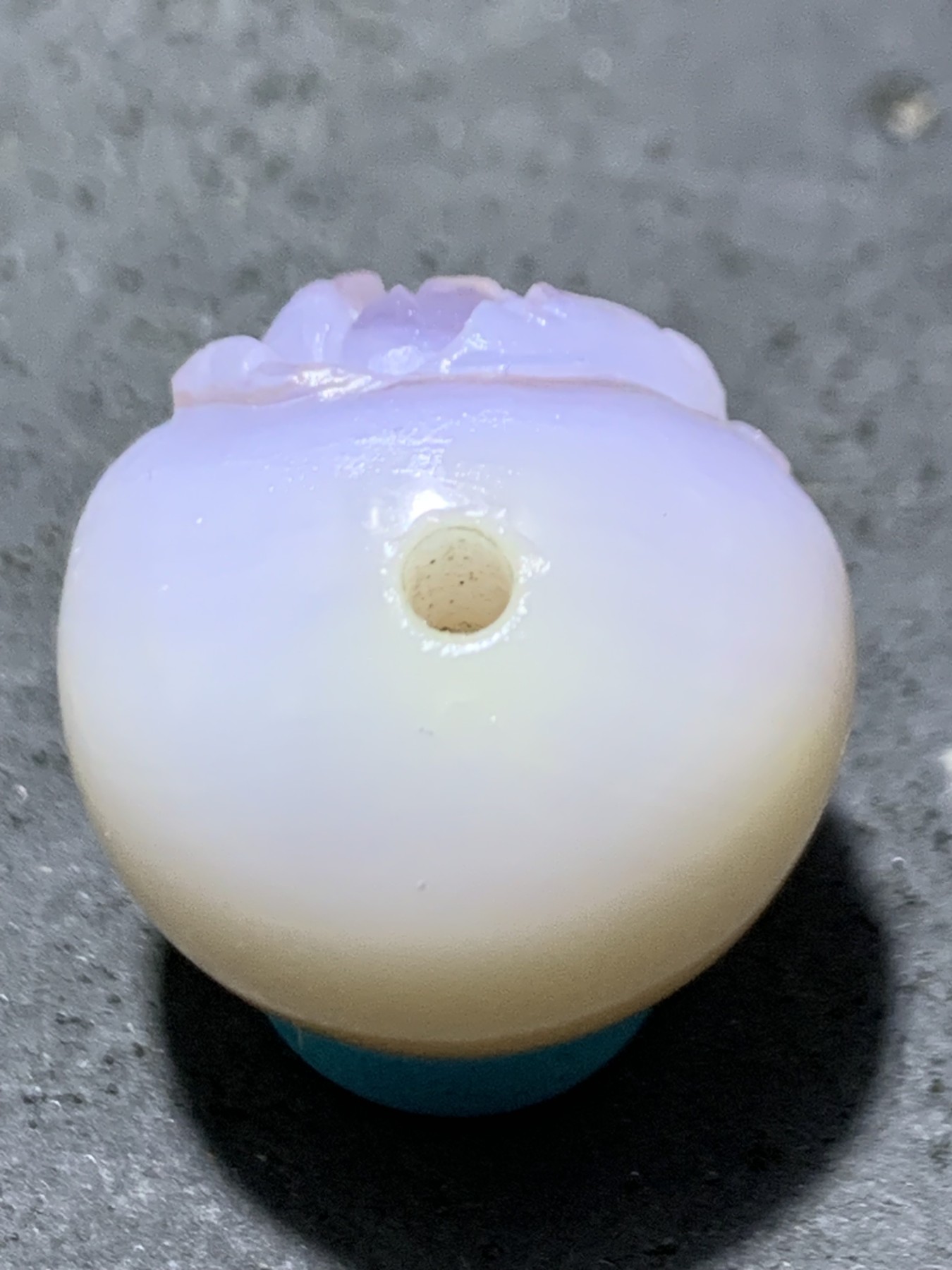 精美高玉化亚光海洋玉髓手工俏色巧雕牡丹随形2.0随形圆珠一个！