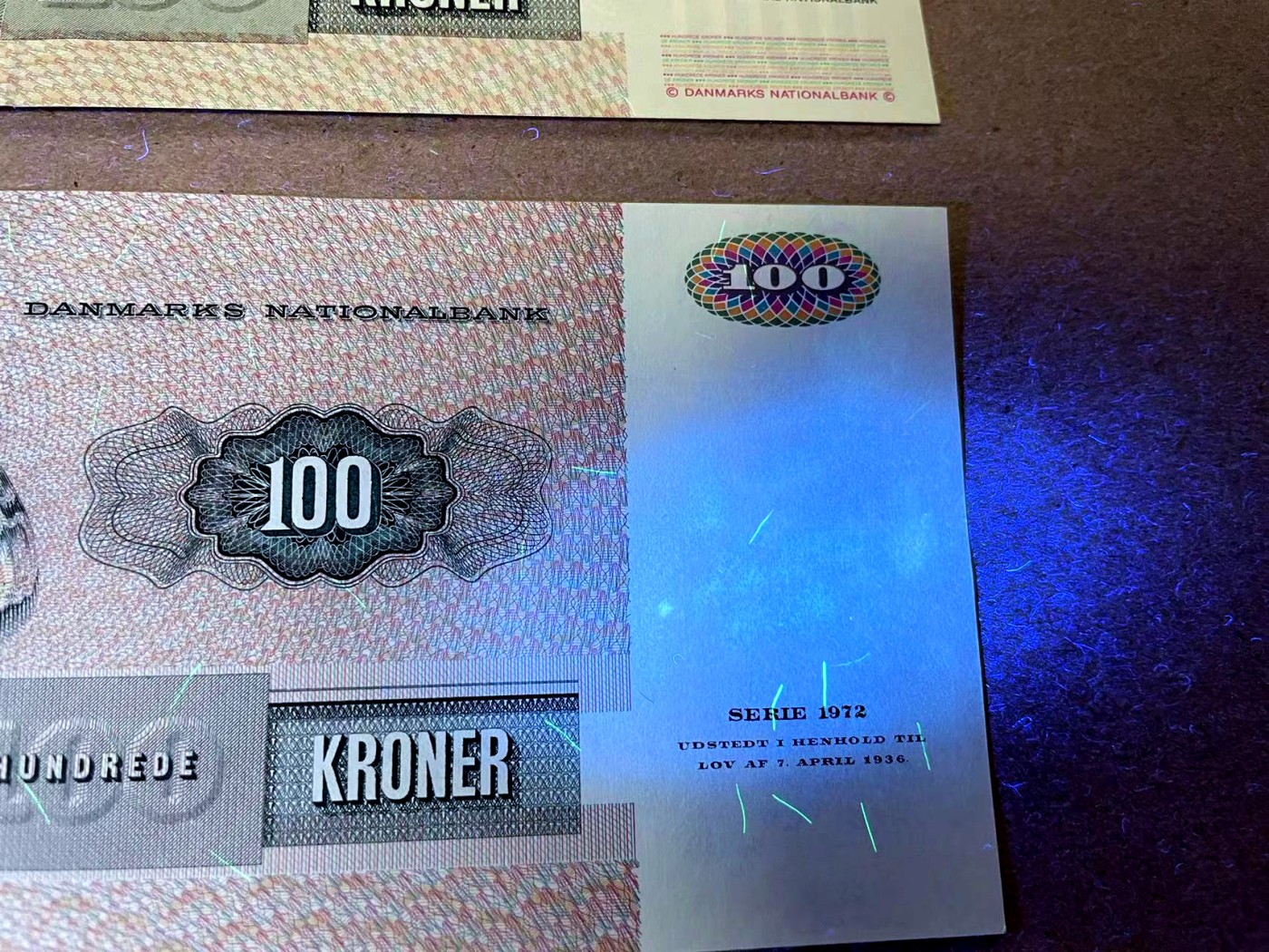 【Blue Auction】✨世界纸币精拍第408期【精】 【一组2张 无47】丹麦 1972版不同年份100元 UNC- 荧光斑