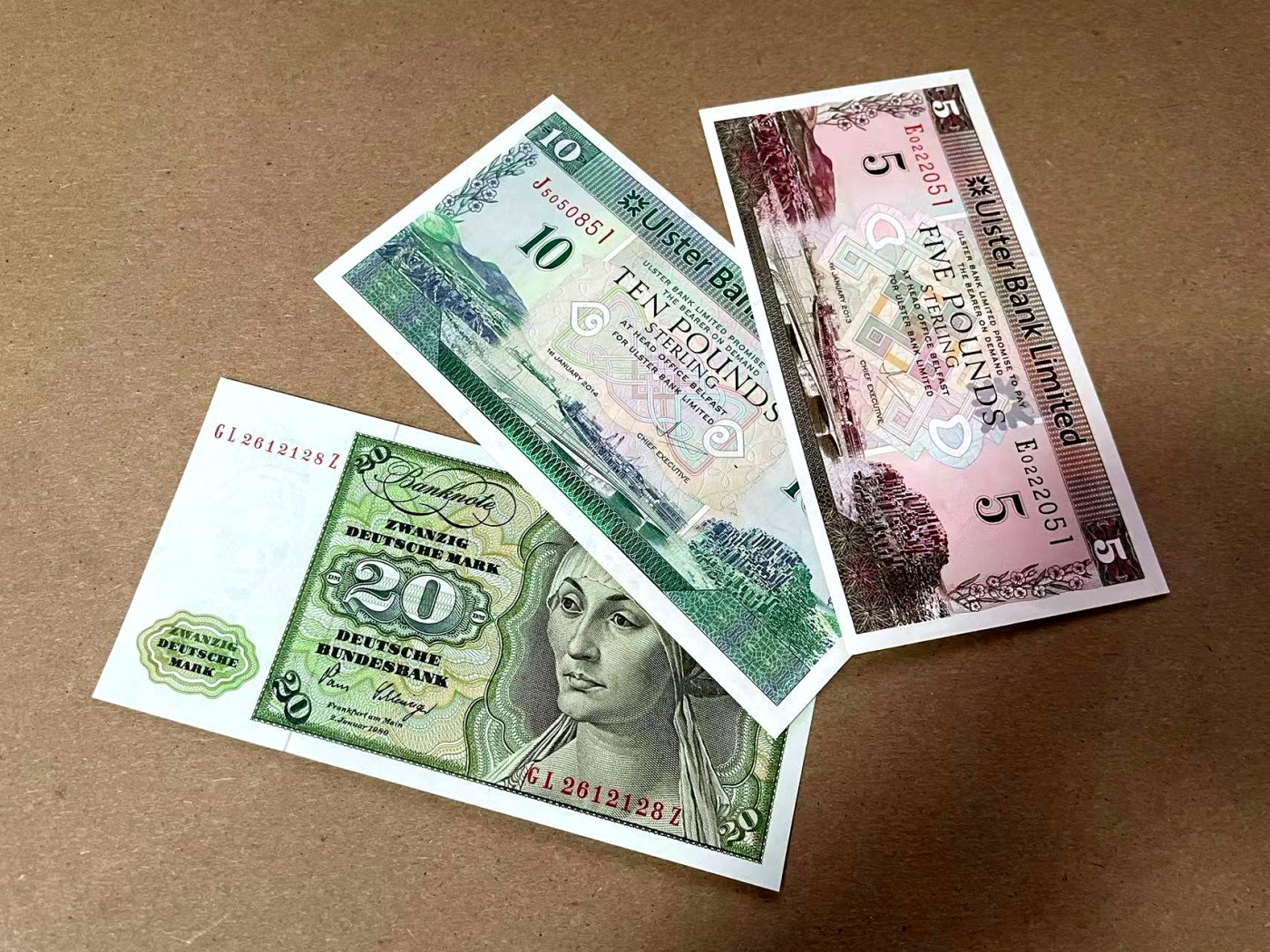 【Blue Auction】✨世界纸币精拍第408期【精】 【一组3张无47】北爱尔兰 2013-14年5-10镑 &德国 1980年20马克 全新UNC