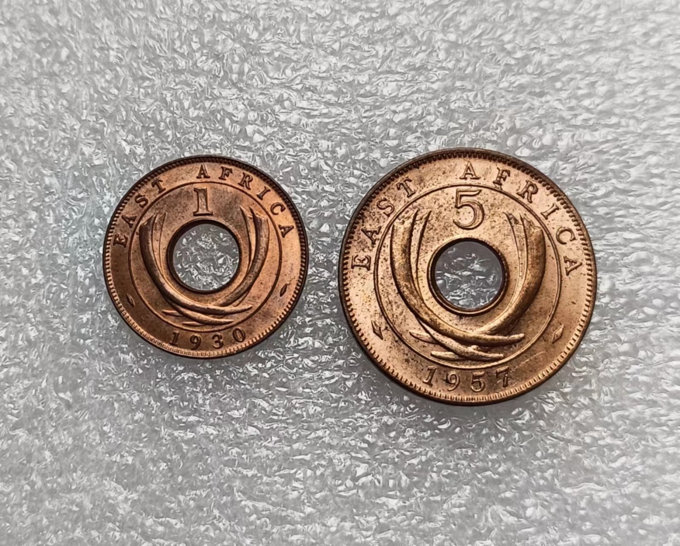 瓶子🏺第122期拍卖会 英属东非1930-1957年1-5分硬币 原光中孔铜币 皇冠
