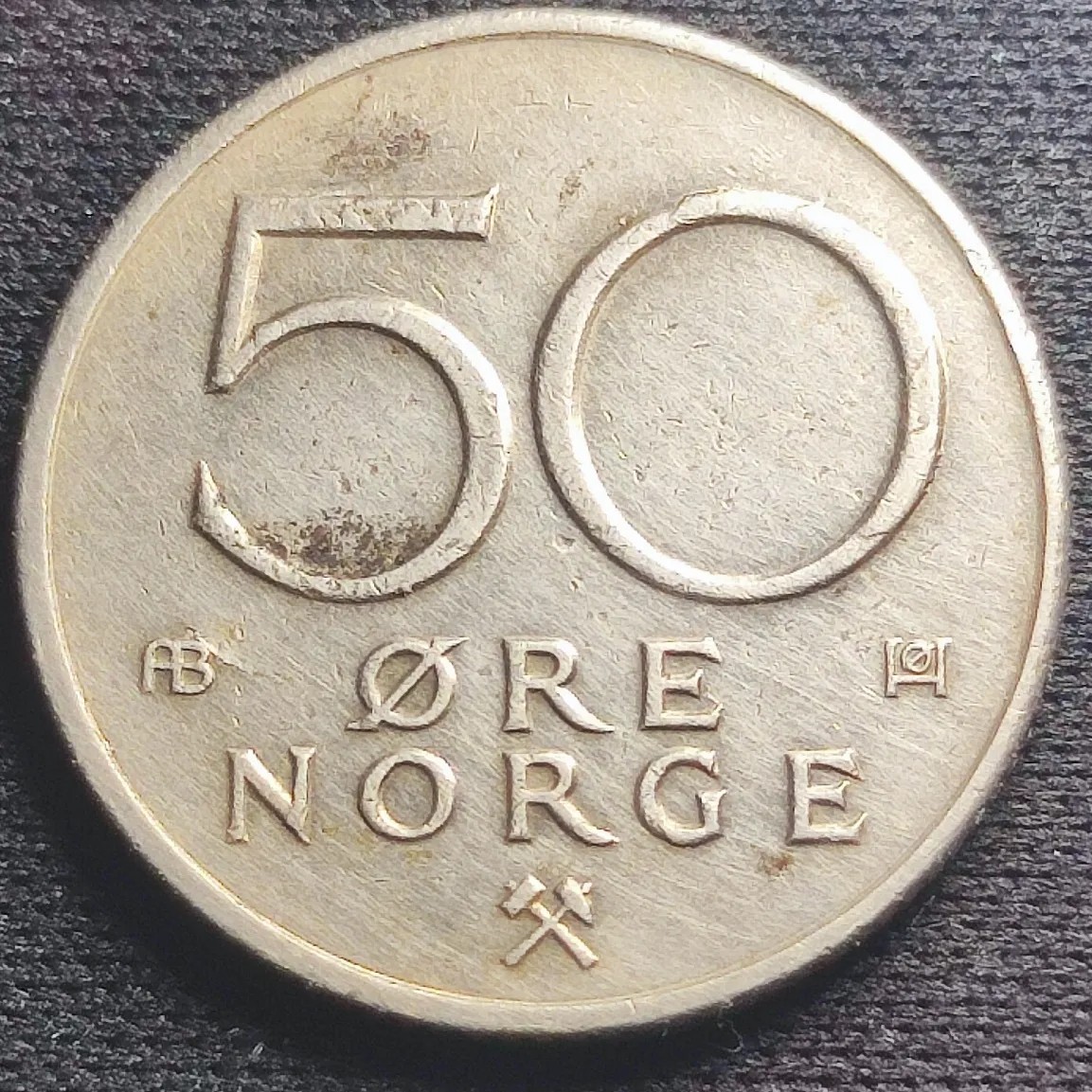 64 奥拉夫五世皇冠王冠立狮 挪威50欧尔銅镍硬币22mm4.8g 0603041