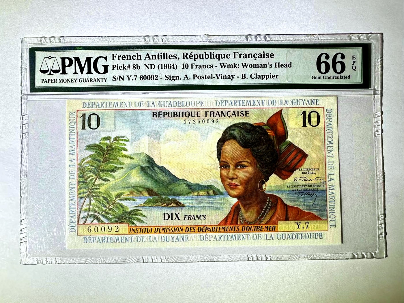 【Blue Auction】✨世界纸币精拍第408期【精】 法属安的列斯 1964年10法郎 风景唯美 PMG66EPQ 