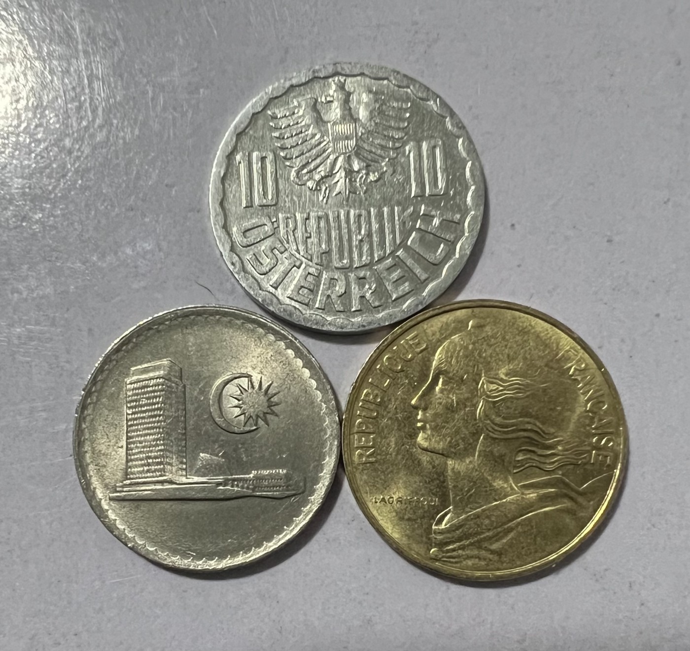 【易洋钱喜】第31场 国外硬币专场 散币面值10分3枚