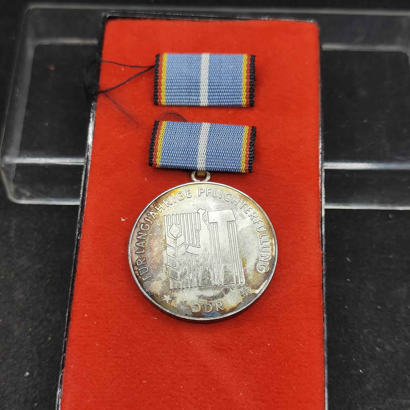 全场0元起拍 第119期 咸鱼国勋章拍卖专场 12月24日（周日）下午6：00开始 东德胡费兰医学奖章