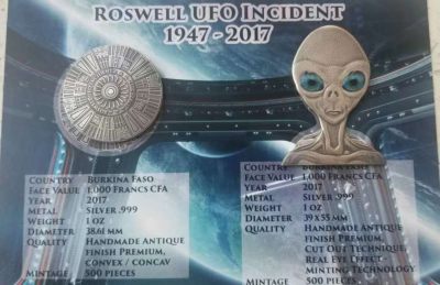 【币将精彩】世界钱币拍卖专场(2024-5-22) - 布基纳法索2017年罗斯威尔UFO事件70周年外星人飞碟仿古银币，全套2枚，每枚1盎司，发行500套，带证书包装。