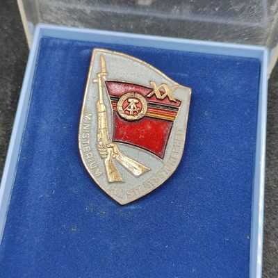 全场0元起拍 第119期 咸鱼国勋章拍卖专场 12月24日（周日）下午6：00开始 - 东德 国安 史塔西成立20周年纪念章