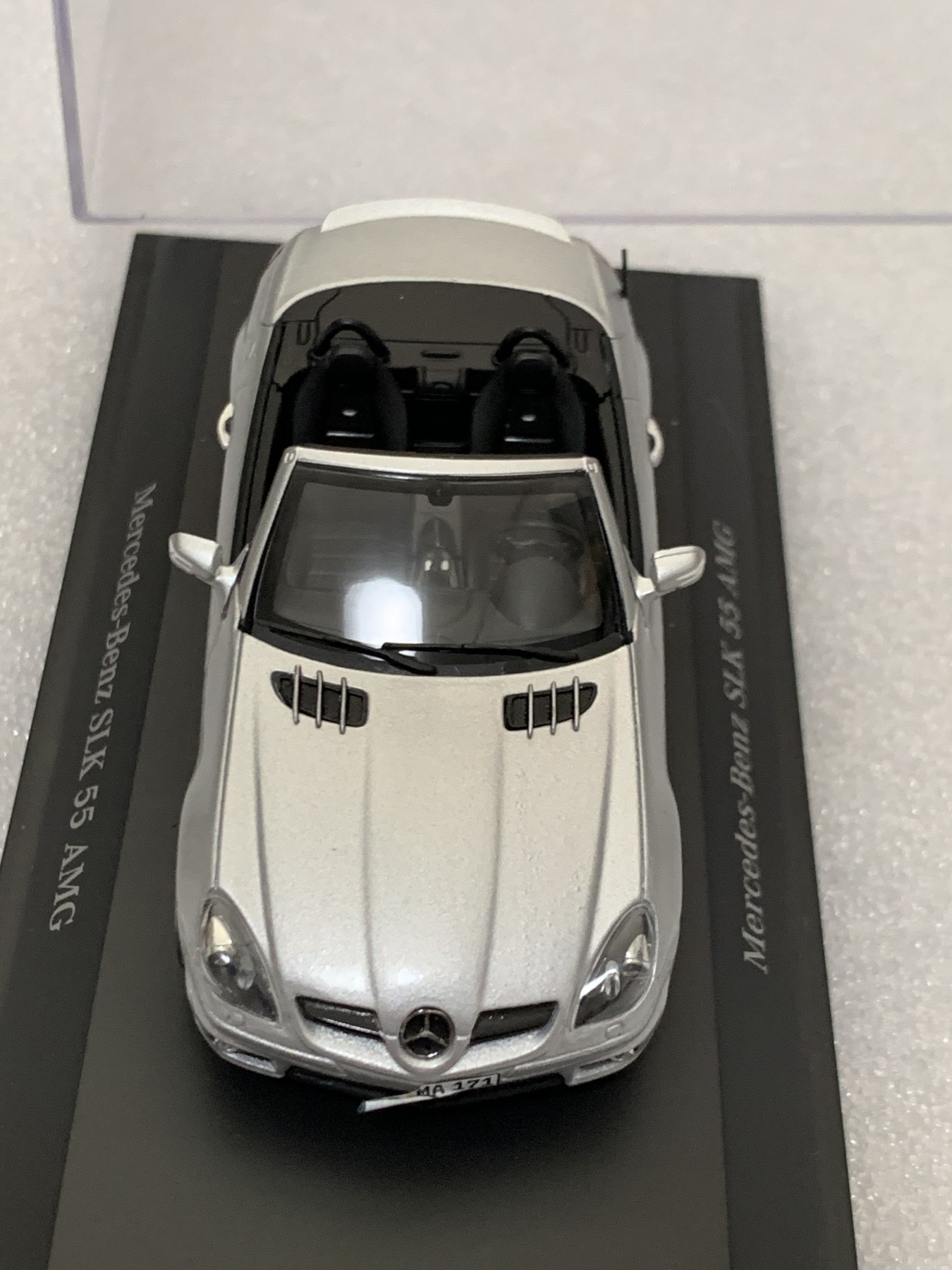 零元拍：奔驰 SLK 55AMG 模型，全新无外彩盒包装，绝版原版200X年古董了，车头贴纸因为胶干有点发卷图片以示
