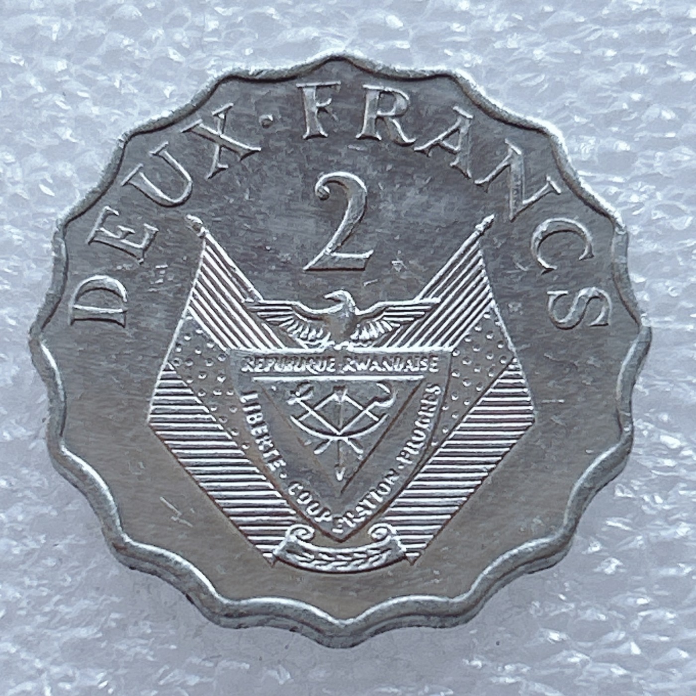 海外回流1元起拍小铺 各国钱币散币场 第2期 1970年卢旺达2法郎纪念币