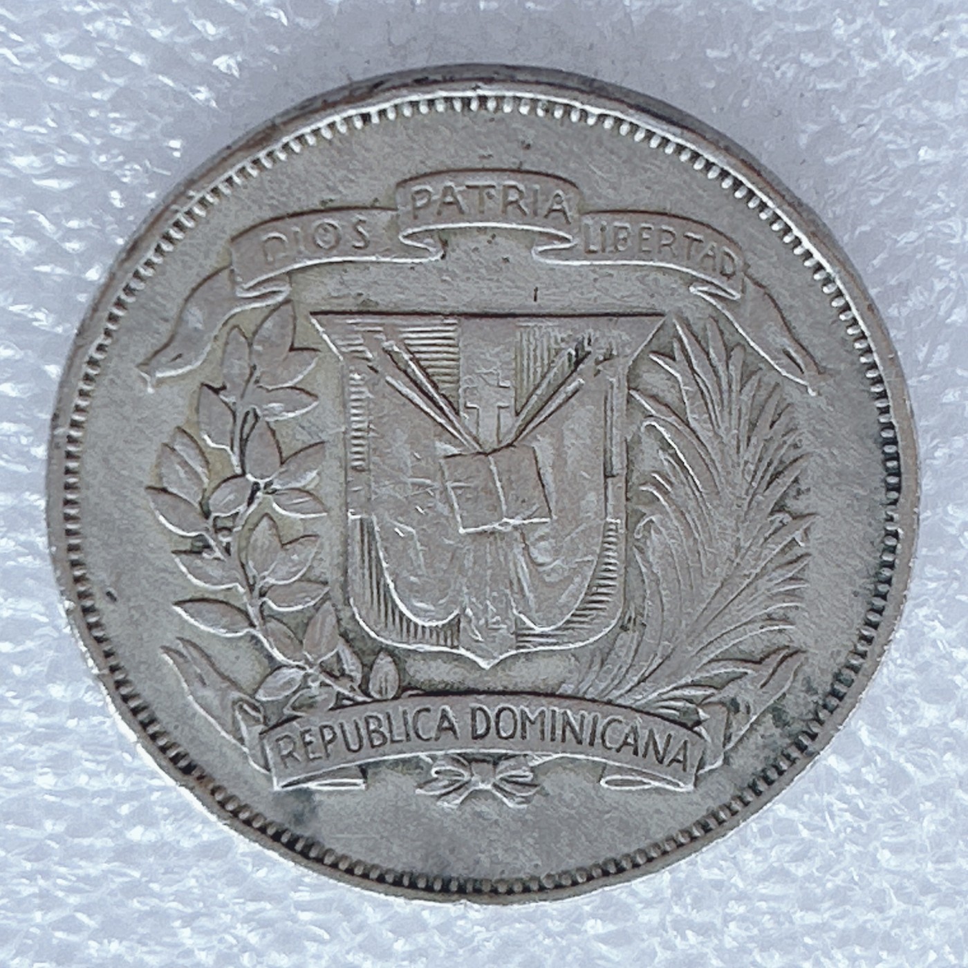 海外回流1元起拍小铺 各国钱币散币场 第2期 多米尼加1968年部落酋长比索镍币