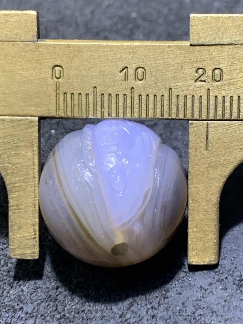 精美高玉化亚光天眼纹海洋玉髓手工俏色巧雕龙鱼随形圆珠一个！