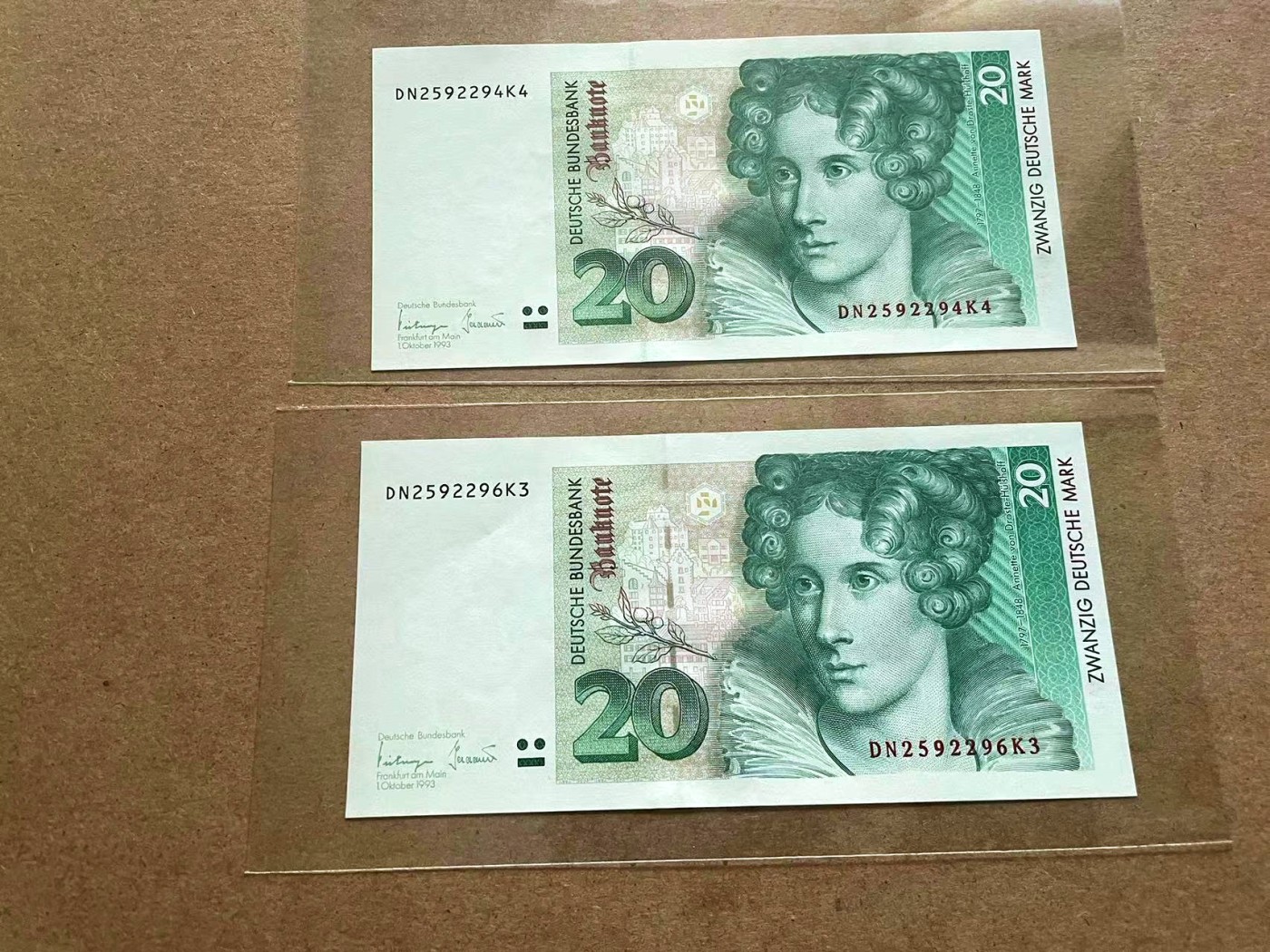 【Blue Auction】✨世界纸币精拍第409期【精】 【一组2张】德国 1993年20马克 UNC （有1张有点钞痕）