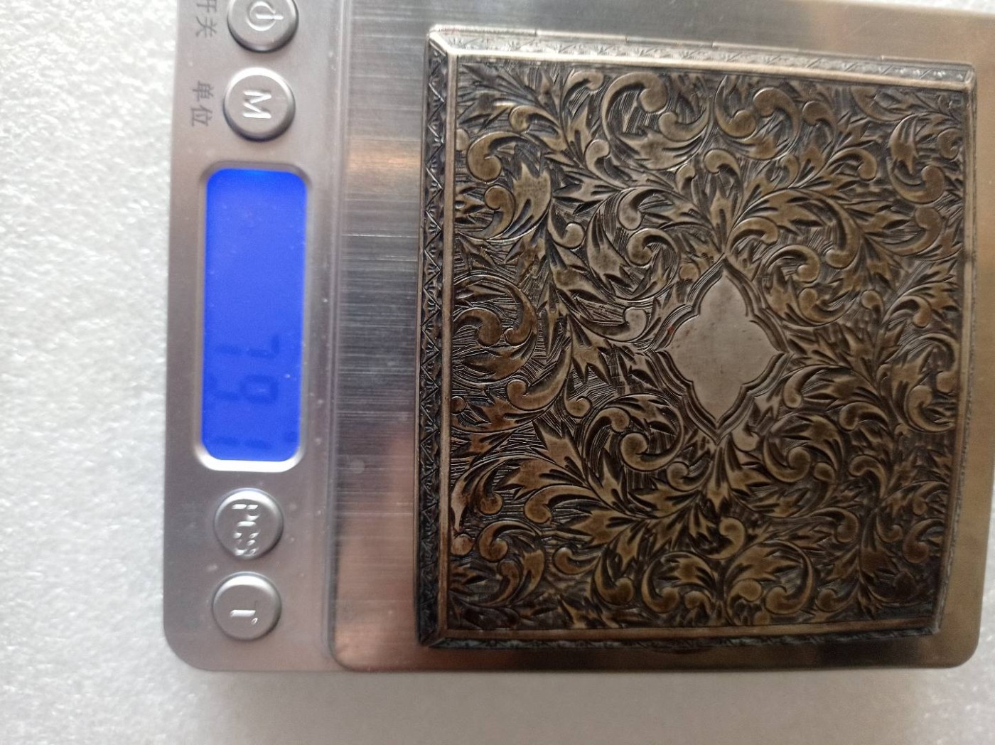 唐草纹手工刻花银烟盒
