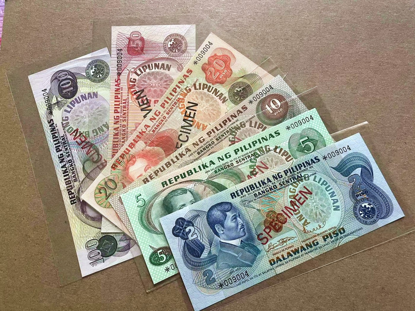 【Blue Auction】✨世界纸币精拍第409期【精】 【一组6张同号样钞】菲律宾 2-100比索 UNC/UNC- 