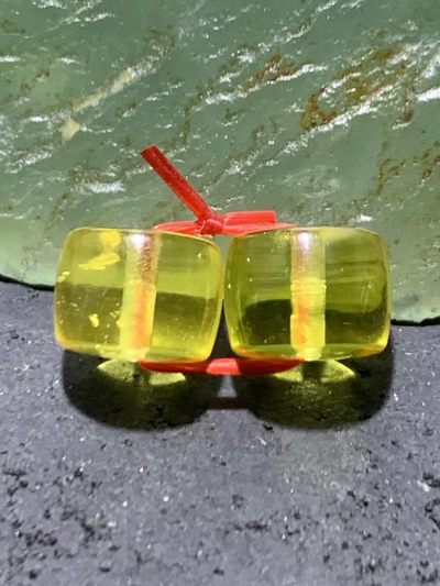 天然乌克兰原矿蜜蜡老形桶珠腰珠两颗， - 天然乌克兰原矿蜜蜡老形桶珠腰珠两颗，