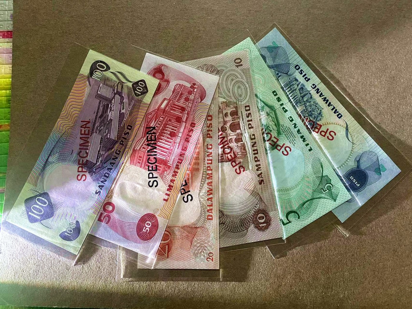 【Blue Auction】✨世界纸币精拍第409期【精】 【一组6张同号样钞】菲律宾 2-100比索 UNC/UNC- 