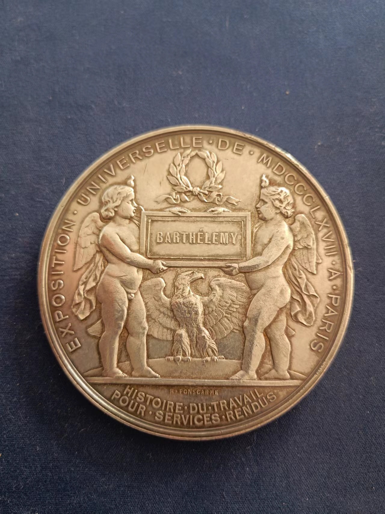 1867 年巴黎世博会人员贡献 银章，68mm153.5g，蜜蜂边铭