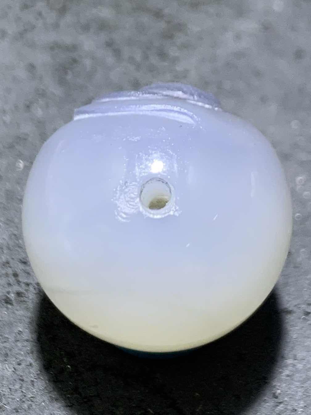 精美高玉化亚光海洋玉髓手工俏色巧雕蝙蝠随形2.0随形圆珠一个