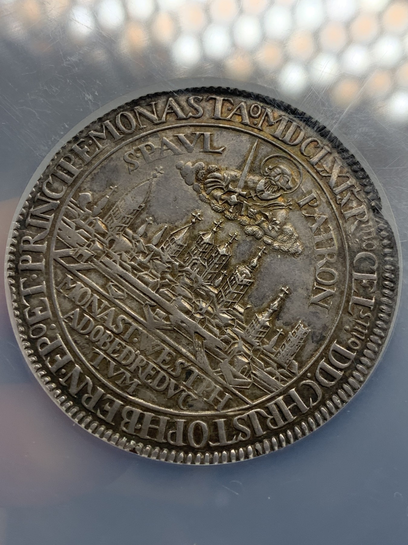 《竞宝斋》圣诞专辑  第一场  第227场 定制纪念章相赠 (全场顺丰包邮) NGC-MS63 1661年德国明斯特景观泰勒大银币 工艺高超，币面精美，正面是景观与宗教的结合，背面盔甲盾徽非常漂亮，62分HA上4320刀