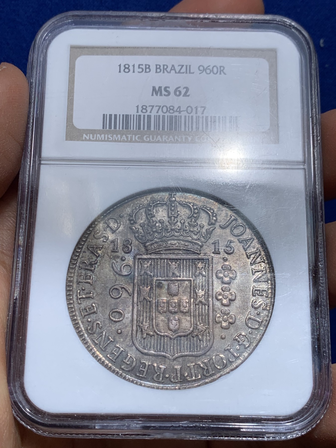 《竞宝斋》圣诞专辑  第二场  第228场 定制纪念章相赠 (全场顺丰包邮) NGC MS62 巴西1815年地球960瑞斯大银币 双面全深打 底板光洁 非常好