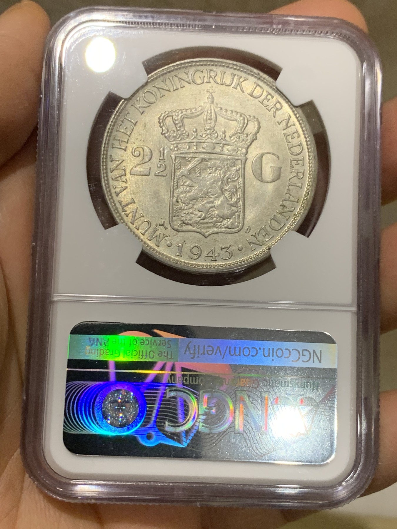 《竞宝斋》圣诞专辑  第一场  第227场 定制纪念章相赠 (全场顺丰包邮) 亚军分 NGC-MS65 荷属东印度 1943年 威廉米娜女王 2.5盾大银币 一枚就毕业的品相