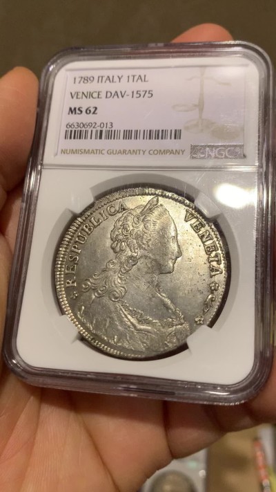 《竞宝斋》圣诞专辑  第一场  第227场 定制纪念章相赠 (全场顺丰包邮) NGC-MS62 意大利 威尼斯 1789年 泰勒 威尼斯飞狮纪念大银币 背部狮子浮雕生动 造型古朴雅致 NGC冠军分