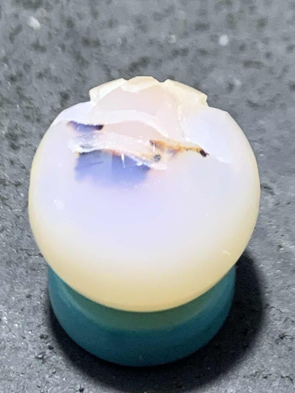 精美高玉化亚光海洋玉髓手工俏色巧雕一心向佛意境圆珠一个