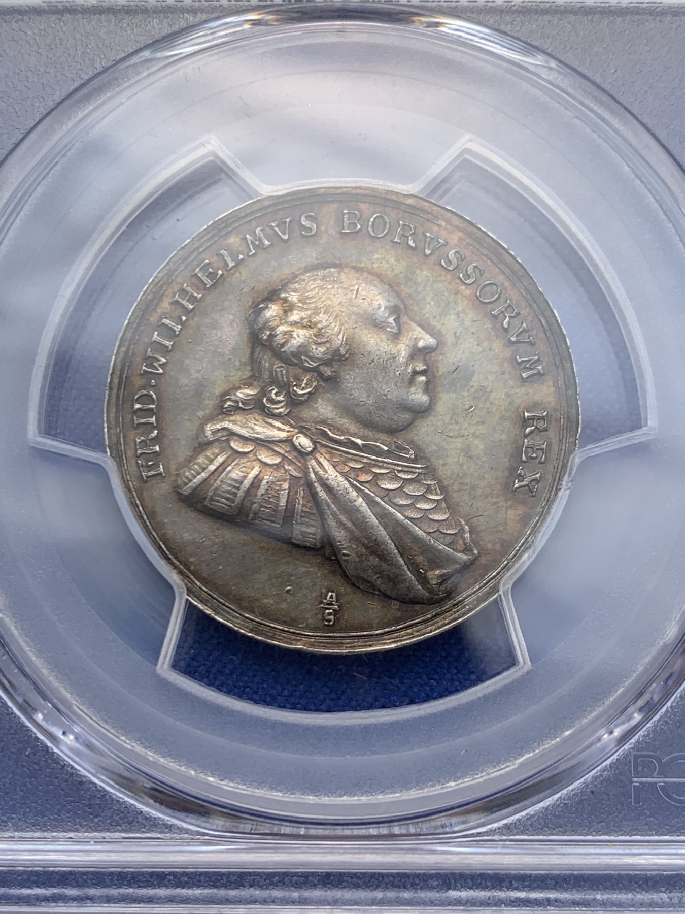《竞宝斋》圣诞专辑  第一场  第227场 定制纪念章相赠 (全场顺丰包邮) PCGS MS62 德国 1793 普鲁士 威廉二世 纪念银章 稀少品种 来自南普鲁士的致敬 双面深彩 飞翔的不死鸟 细节非常好