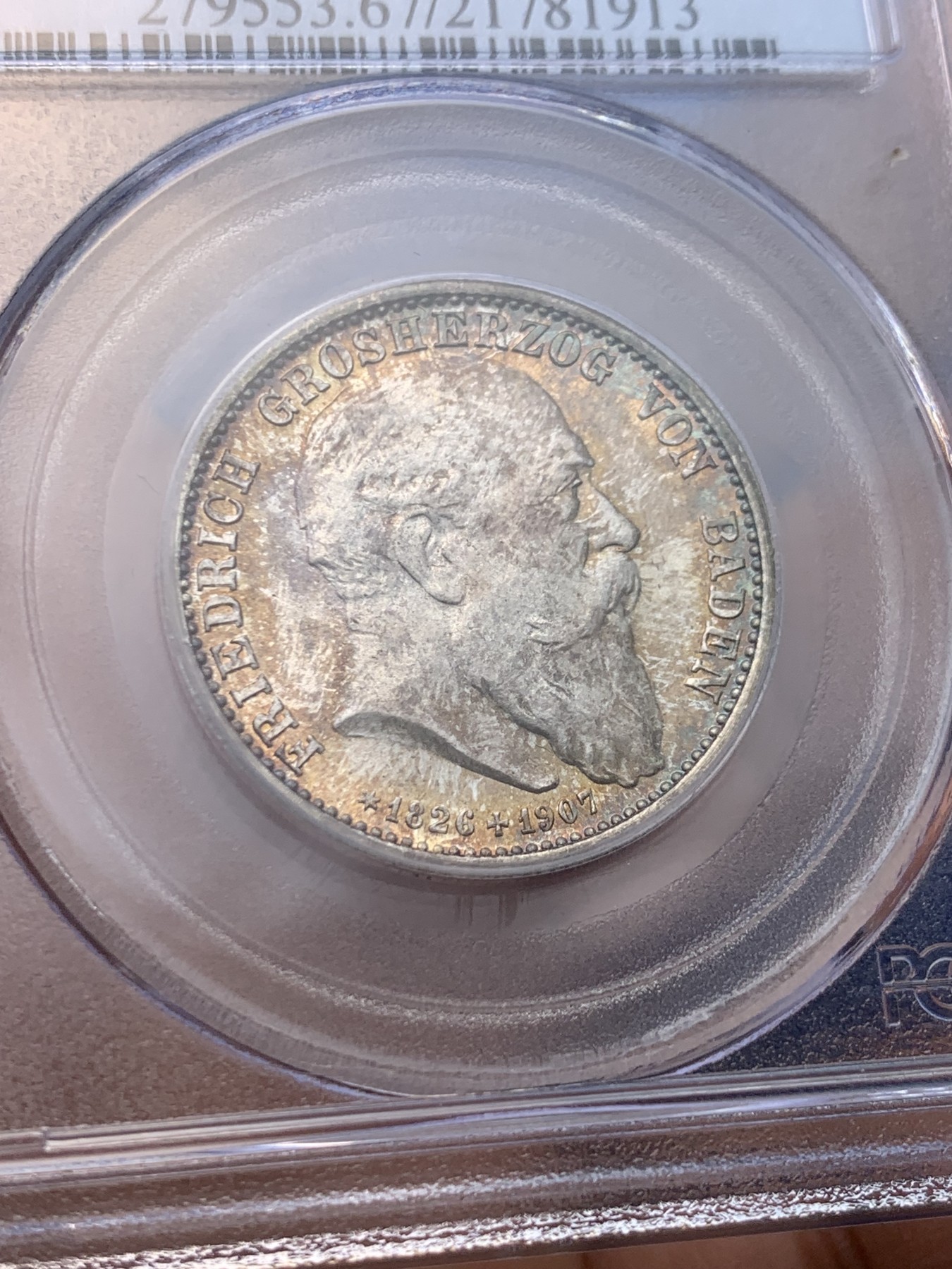 《竞宝斋》圣诞专辑  第一场  第227场 定制纪念章相赠 (全场顺丰包邮) PCGS MS67，德国1907巴登逝世纪念2马克银币，五彩包浆车轮光，2020年1月，SBP拍品，240美金，注:老白盒配官方高清图极罕见