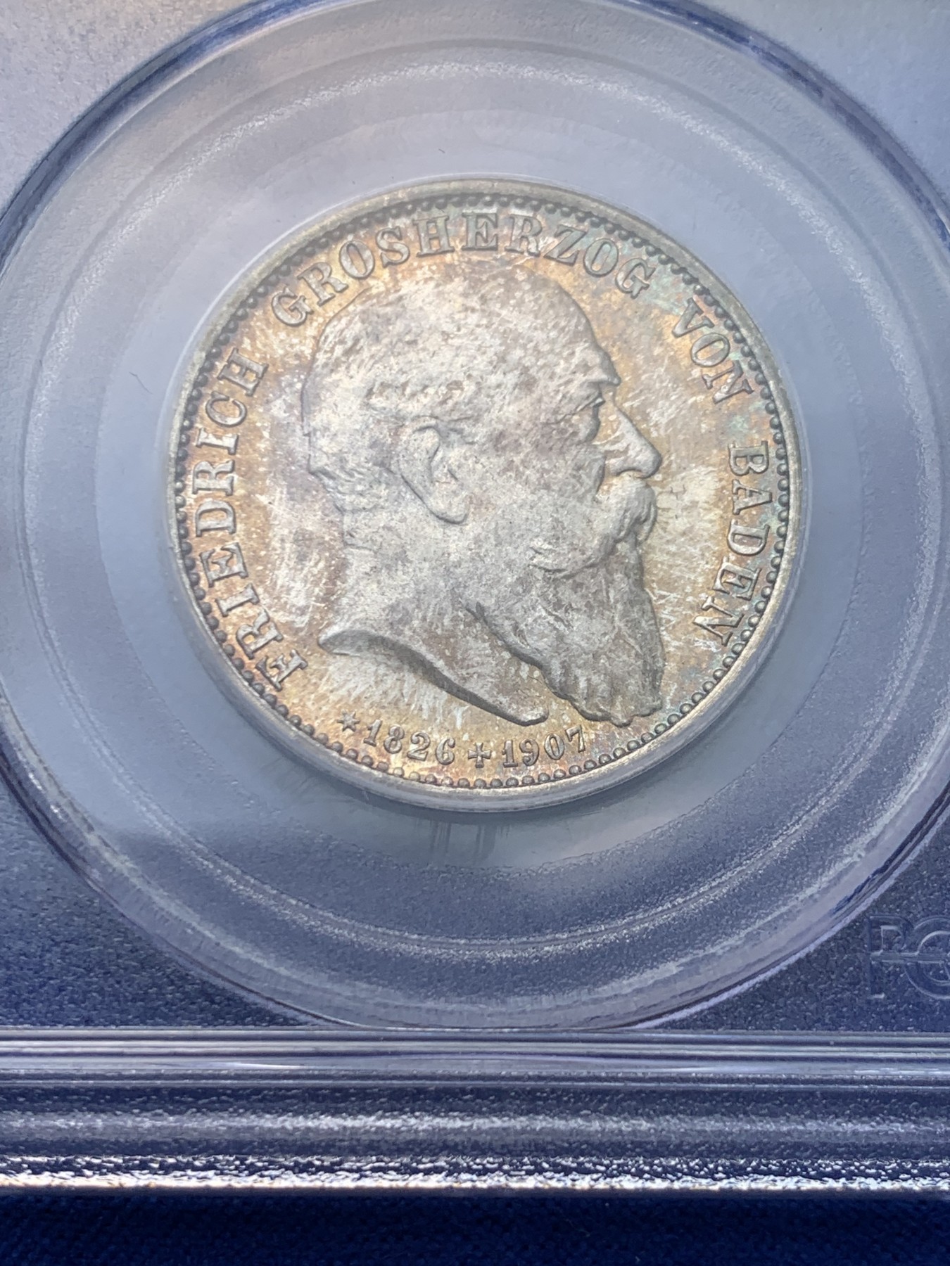 《竞宝斋》圣诞专辑  第一场  第227场 定制纪念章相赠 (全场顺丰包邮) PCGS MS67，德国1907巴登逝世纪念2马克银币，五彩包浆车轮光，2020年1月，SBP拍品，240美金，注:老白盒配官方高清图极罕见