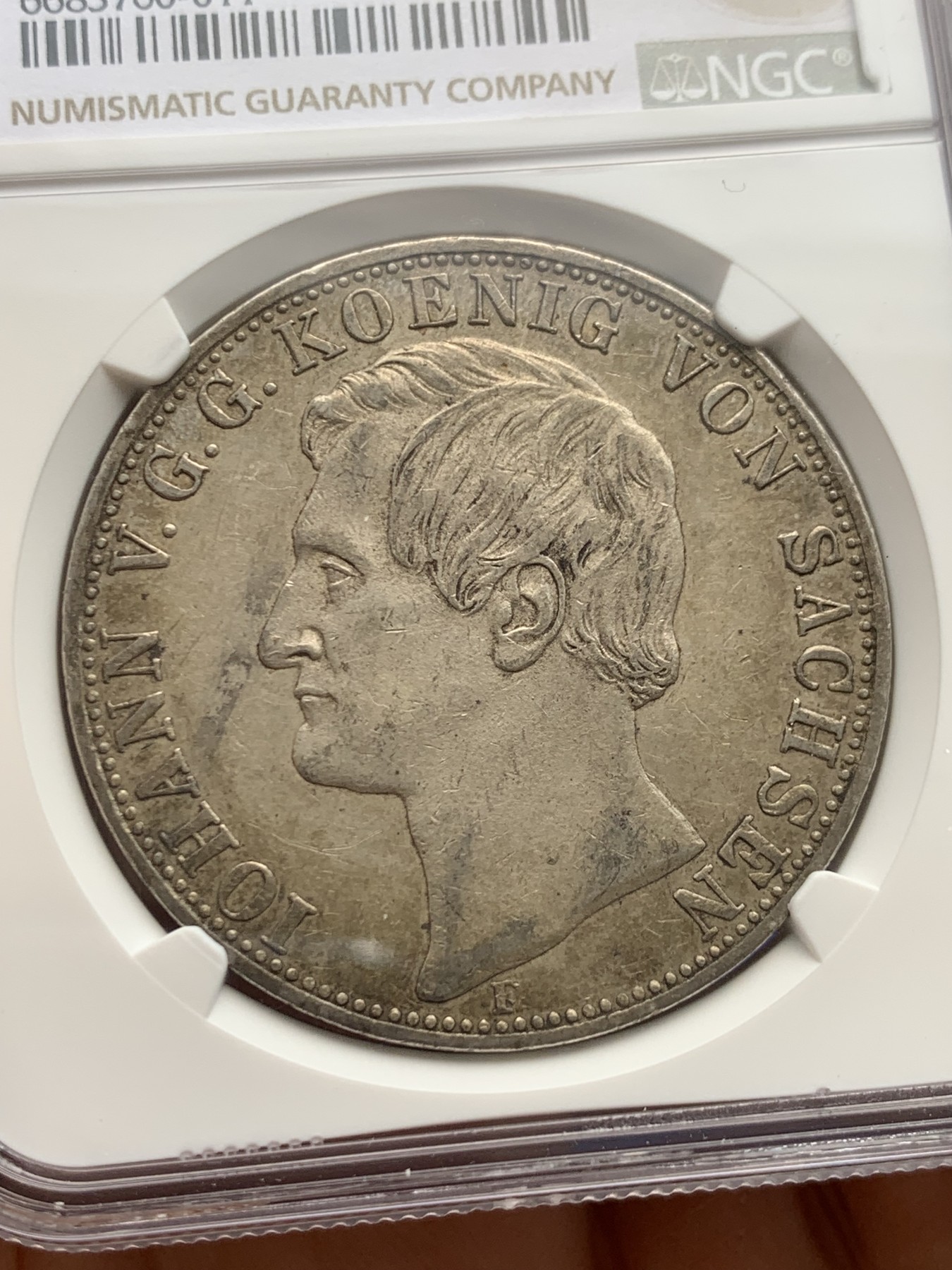 《竞宝斋》圣诞专辑  第一场  第227场 定制纪念章相赠 (全场顺丰包邮) NGC AU58 德国 1859 萨克森约翰五世2泰勒大银币 37克的大窗帘银币 原味包浆 底板光亮