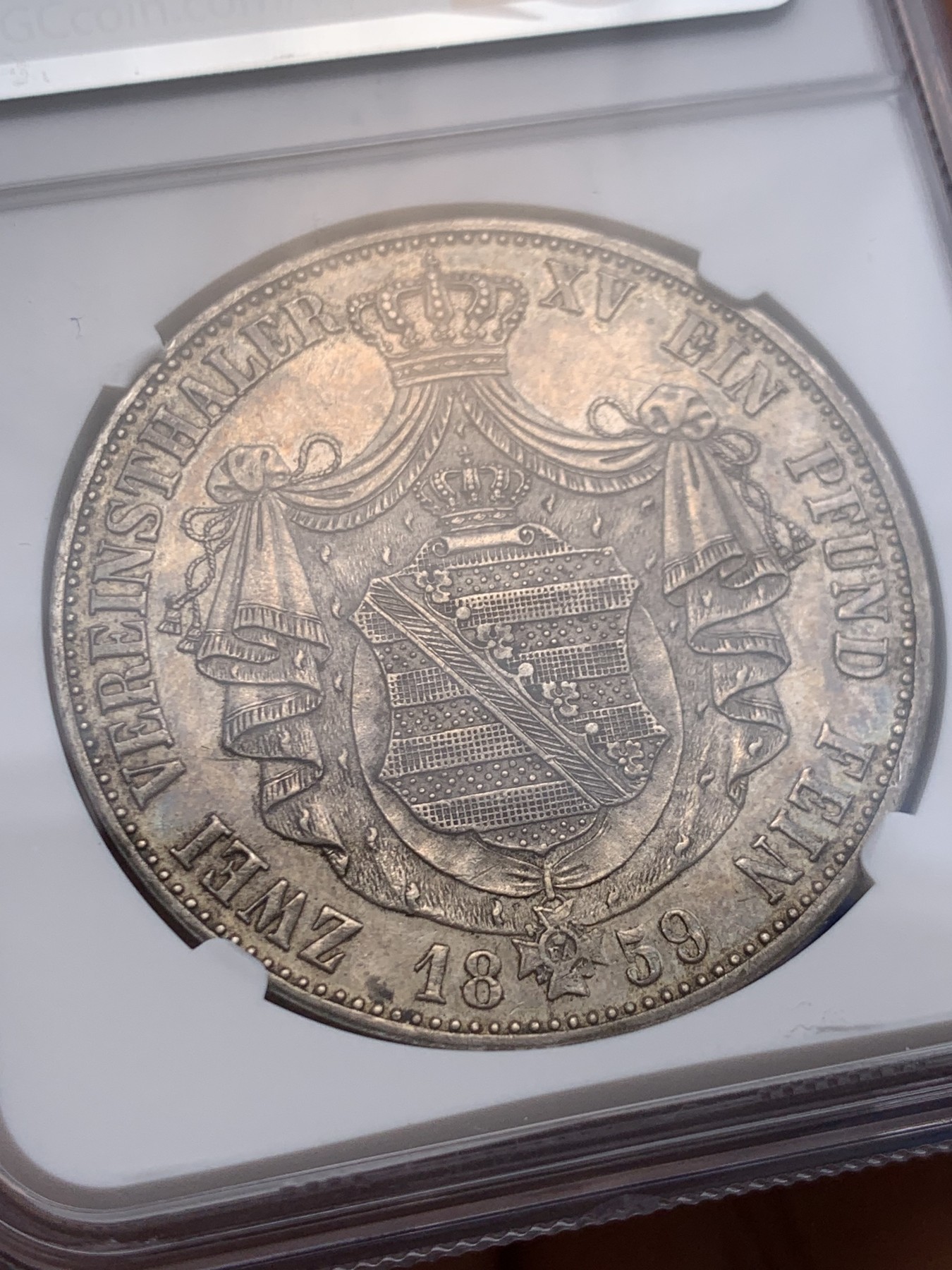 《竞宝斋》圣诞专辑  第一场  第227场 定制纪念章相赠 (全场顺丰包邮) NGC AU58 德国 1859 萨克森约翰五世2泰勒大银币 37克的大窗帘银币 原味包浆 底板光亮