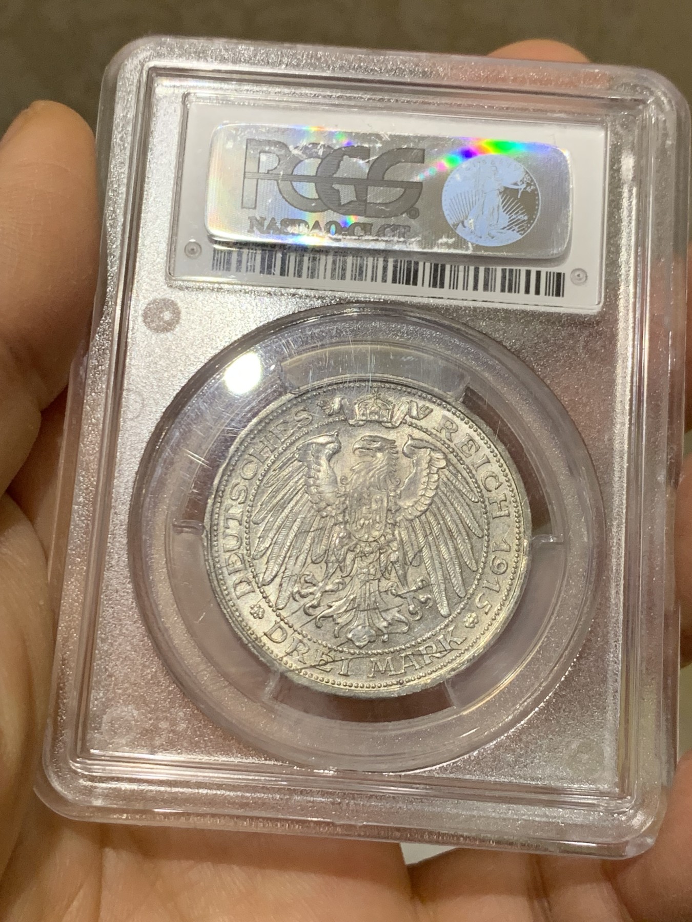 《竞宝斋》圣诞专辑  第一场  第227场 定制纪念章相赠 (全场顺丰包邮) PCGS-MS66 德国1915曼斯菲尔德屠龙3马克 银币 顶级状态 细节锐利 银光璀璨 背面盒子有小裂纹
